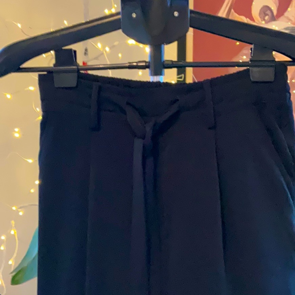 BLACK DRAWSTRING TIE FRONT PANTS